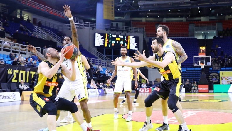 aek maroussi intime