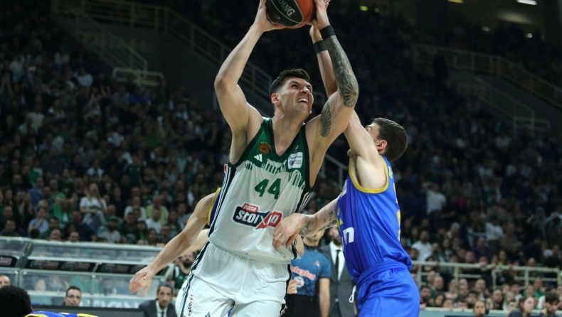 mitoglou intime2