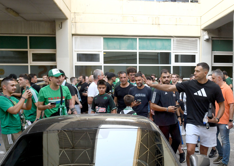 Sloukas fans