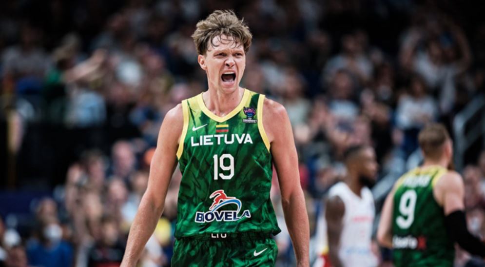 kuzmi