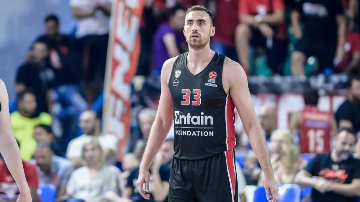 miloutinof nikola olympiacos jpg