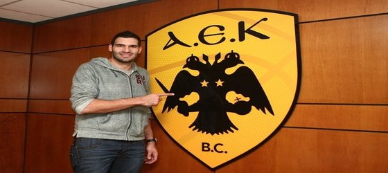 mavro aek