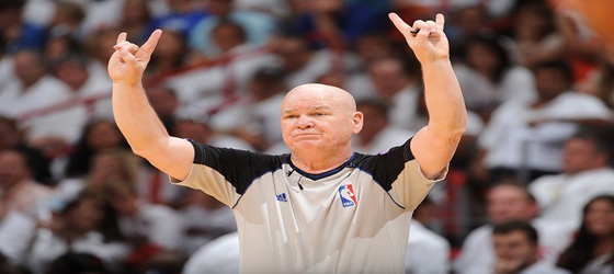 referee