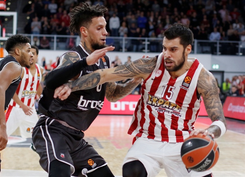 baberg olympiakos hachet printezis