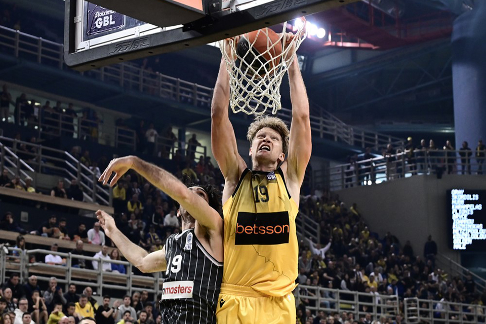 kouzminkas aek paok
