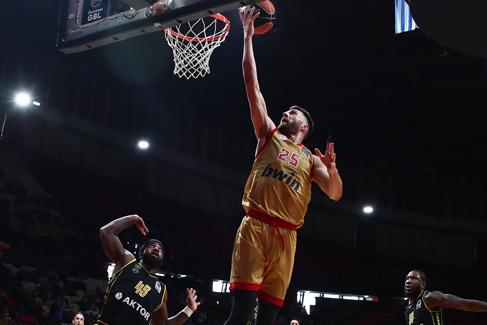 peters olympiakos marousi
